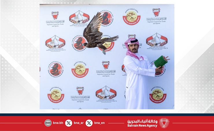 منافسات قوية في أشواط المحترفين بموسم ناصر بن حمد للصقور والصيد